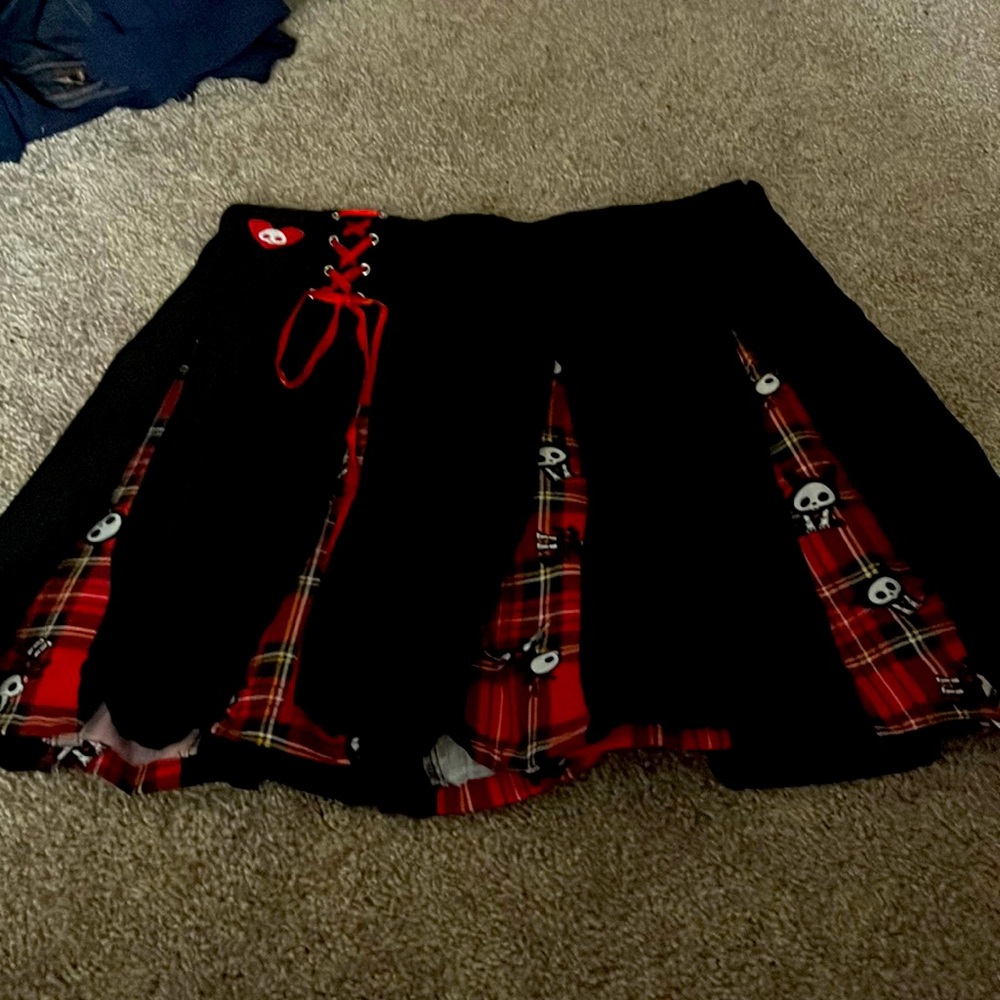 Skelanimals hot topic short skirt size large new with tag